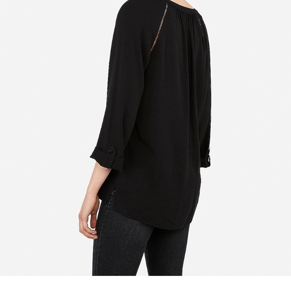 Deep vneck eyelet trim popover top - Picture 3 of 3